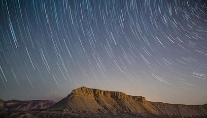 西甲综合：巴萨大胜西班牙人 9分优势领跑